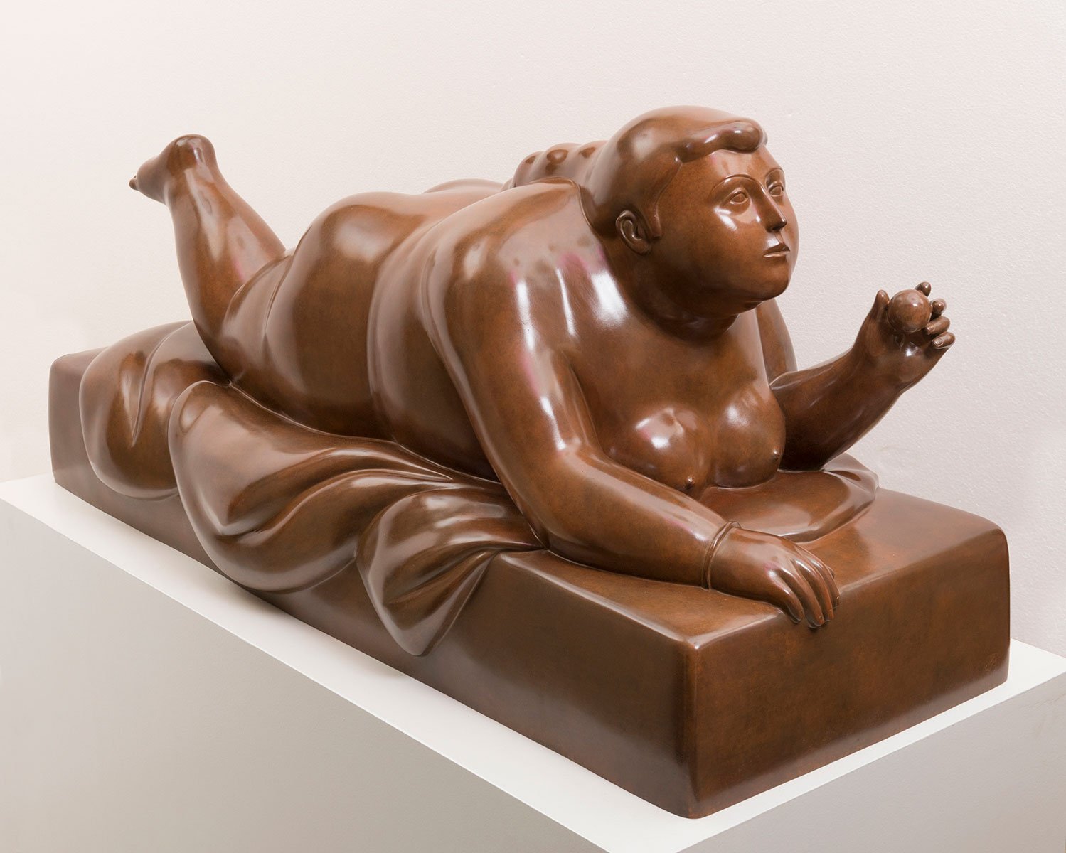 Botero-Lying-down-woman-with-fruit